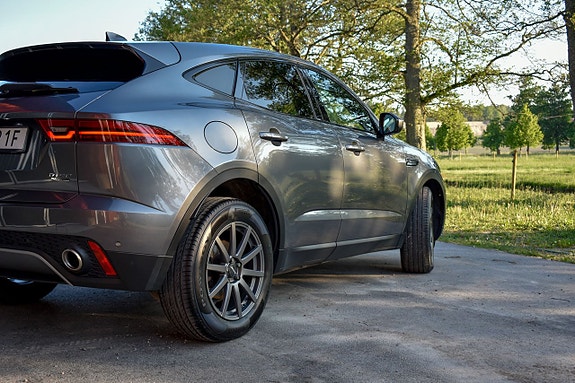 Jaguar E-PACE 8 of 26
