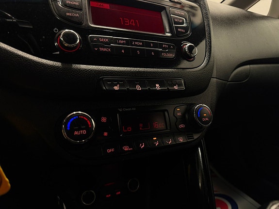 Kia Ceed 9 of 15
