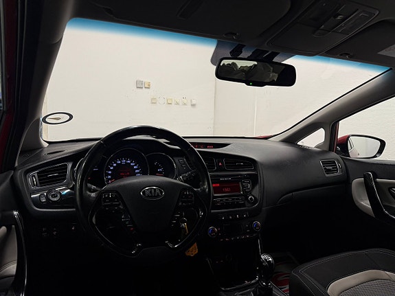 Kia Ceed 4 of 15
