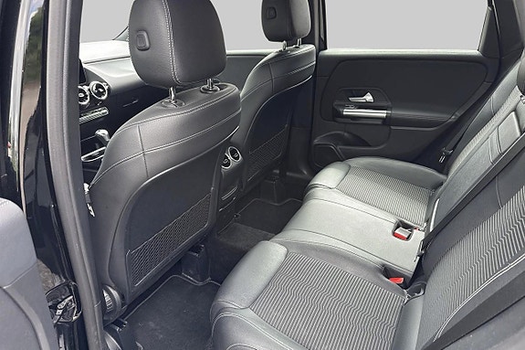 Mercedes-Benz B180 5 of 5
