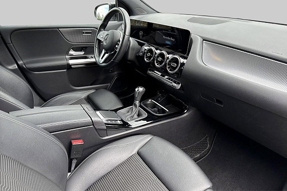 Mercedes-Benz B180 8 of 23