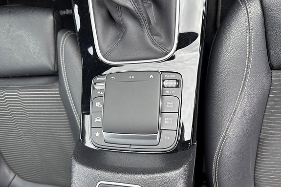 Mercedes-Benz B180 10 of 23