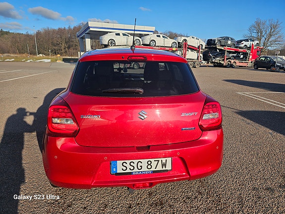 Suzuki Swift 3 of 10