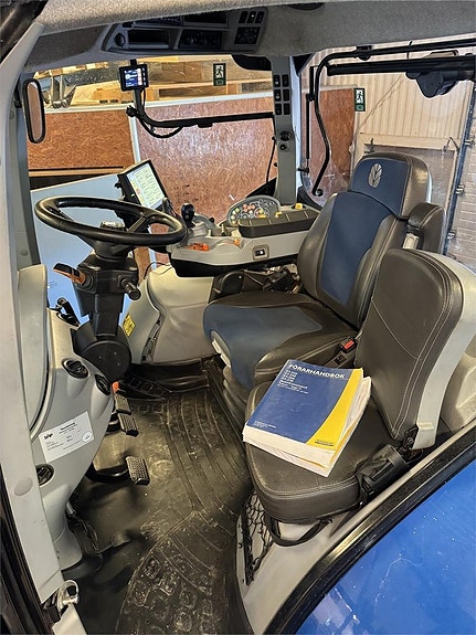 New Holland T7 270 AC 6 of 6