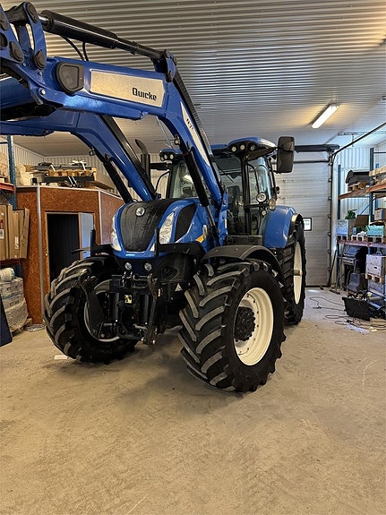 New Holland T7 270 AC 2 of 6