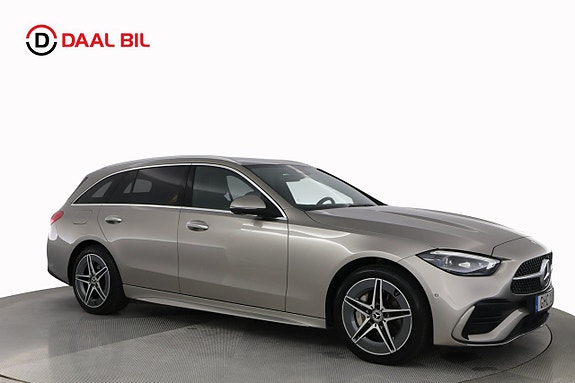 Mercedes-Benz C300 4 of 5