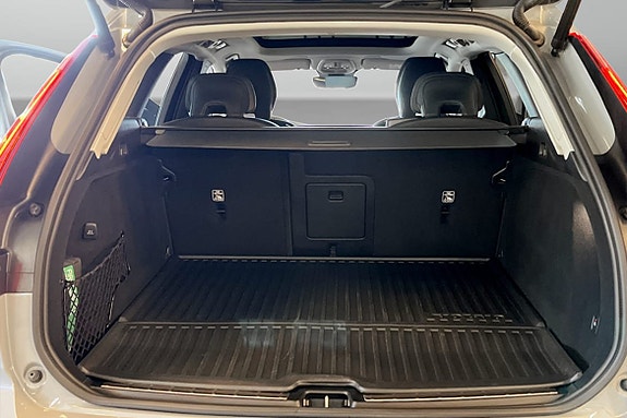 Volvo XC60 9 of 9