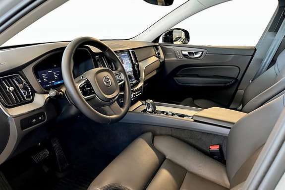 Volvo XC60 5 of 9