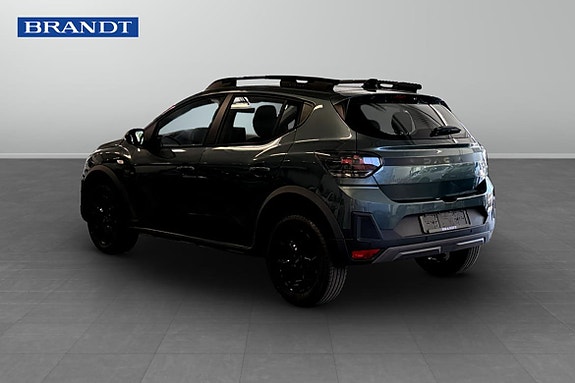 Dacia Sandero Stepway 2 of 5