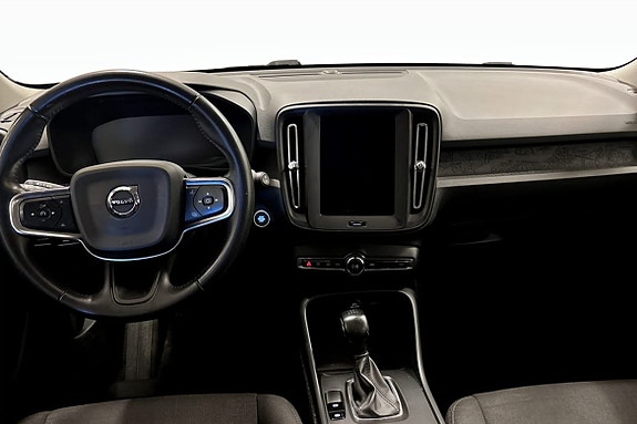 Volvo XC40 5 of 5