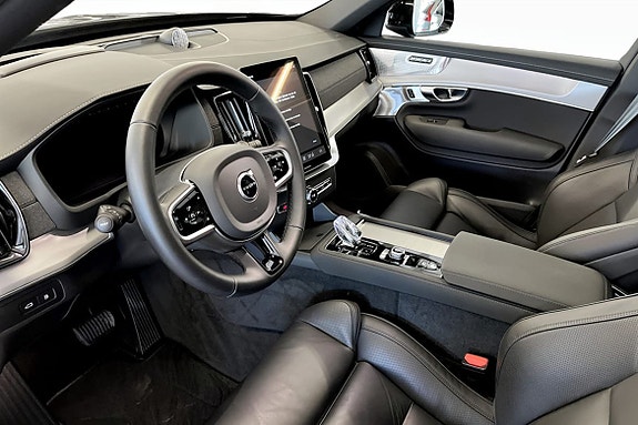 Volvo XC90 5 of 5