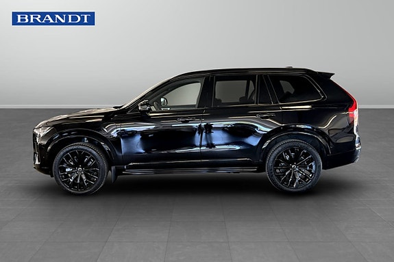 Volvo XC90 3 of 5