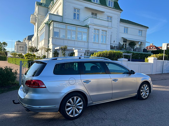 Volkswagen Passat 2 of 4