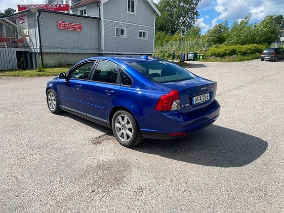 Volvo S40 4 of 11