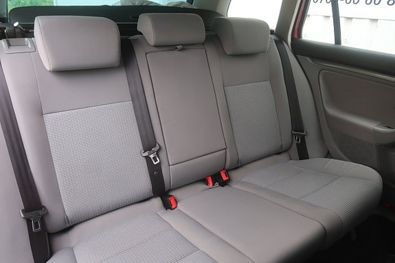 Volkswagen Golf V 9 of 25