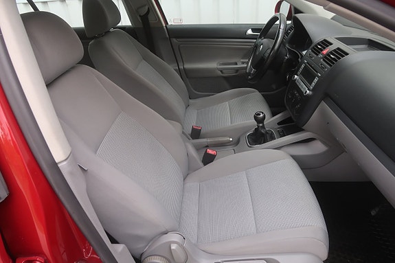 Volkswagen Golf V 8 of 25