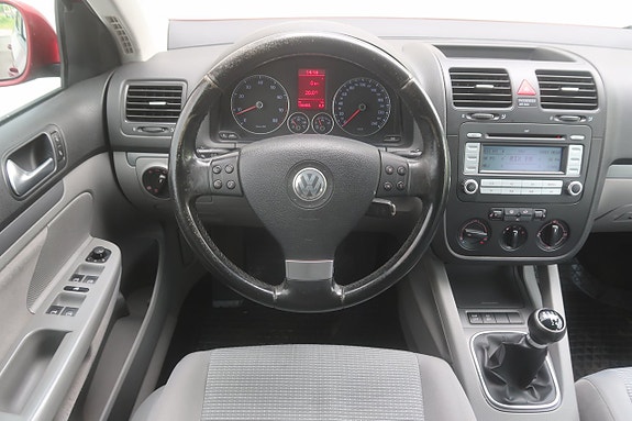 Volkswagen Golf V 6 of 25