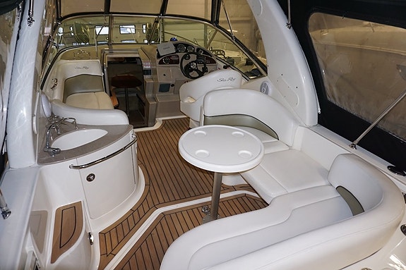 Sea Ray Sundancer 275 -07 | Mercruiser 350 MAG MPI 4 of 5