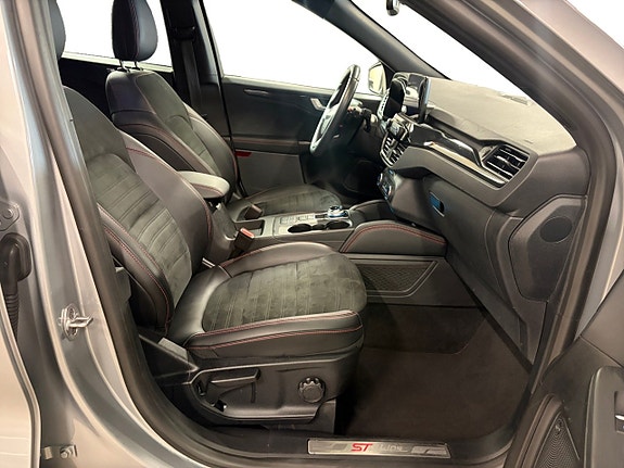 Ford Kuga 14 of 18