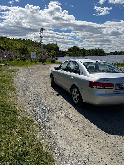 Hyundai Sonata 2 of 5