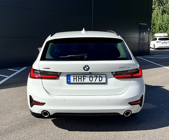 BMW 320d 5 of 13