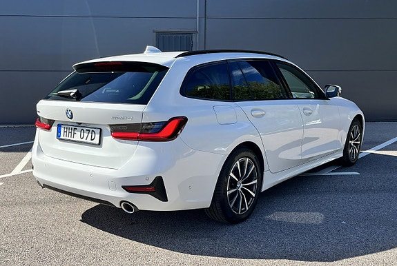 BMW 320d 4 of 13