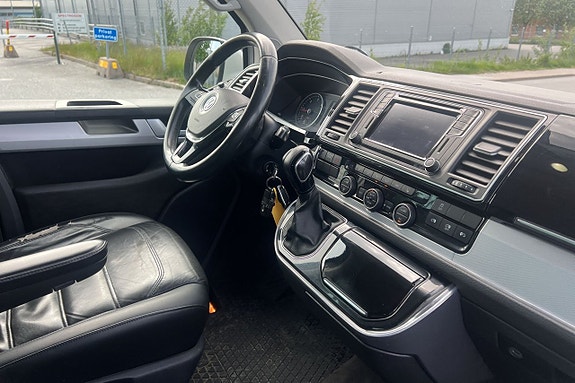 Volkswagen Multivan 13 of 18