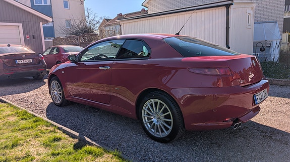 Alfa Romeo GT 5 of 5