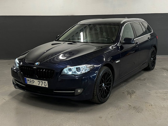 BMW 520d 2 of 5