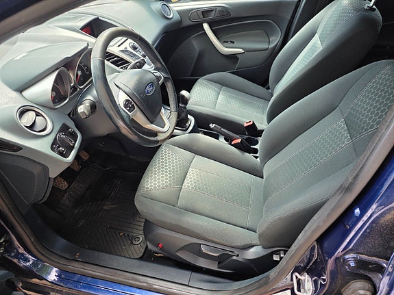 Ford Fiesta 8 of 11