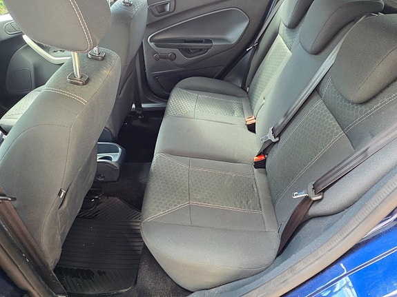 Ford Fiesta 9 of 11