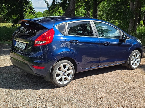 Ford Fiesta 3 of 5