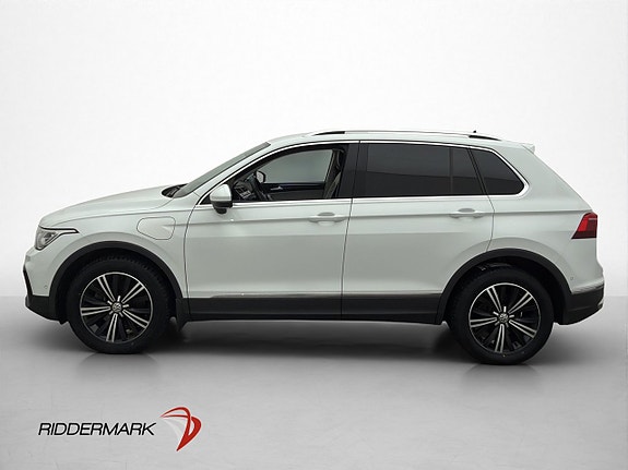 Volkswagen Tiguan 4 of 30