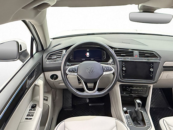 Volkswagen Tiguan 15 of 30