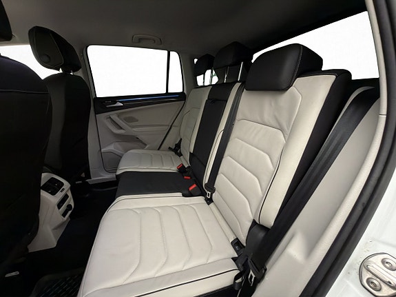 Volkswagen Tiguan 17 of 30
