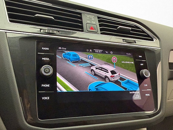 Volkswagen Tiguan 27 of 30