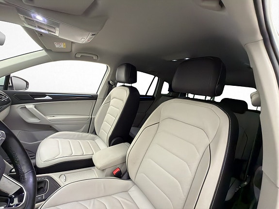 Volkswagen Tiguan 12 of 30