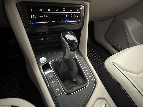 Volkswagen Tiguan 19 of 30
