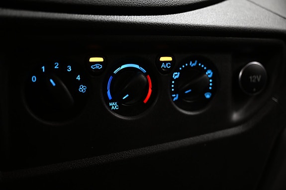 Ford Transit 24 of 30