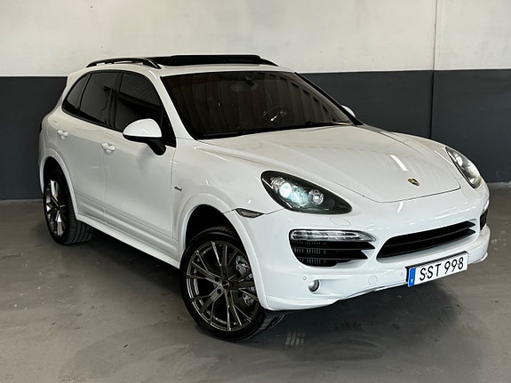 Porsche Cayenne S 7 of 30