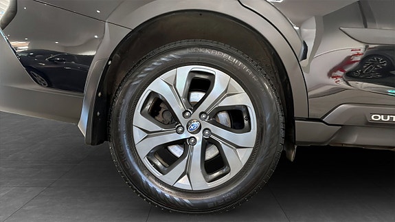 Subaru Outback 9 of 13