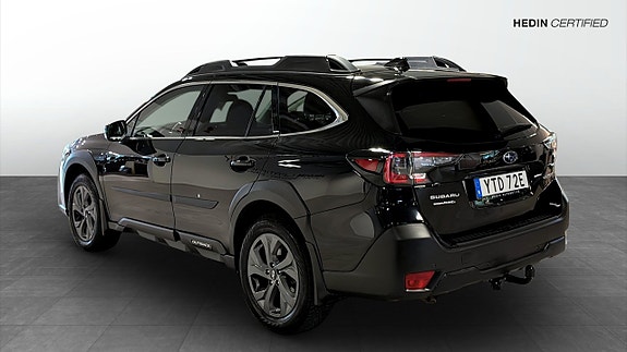 Subaru Outback 2 of 13