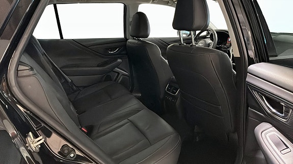 Subaru Outback 5 of 13