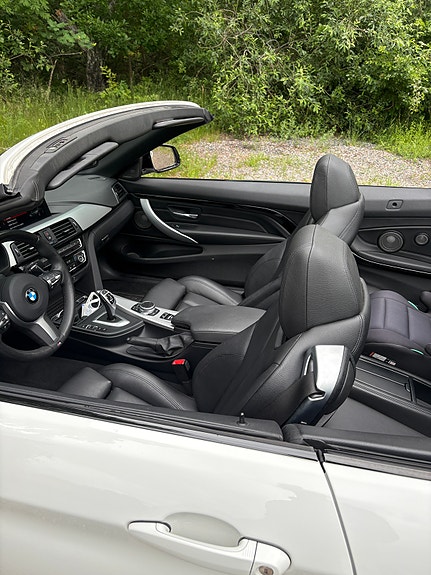 BMW 440i 4 of 5