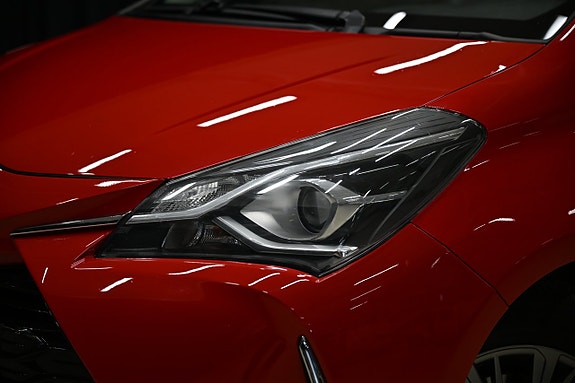 Toyota Yaris 4 of 27