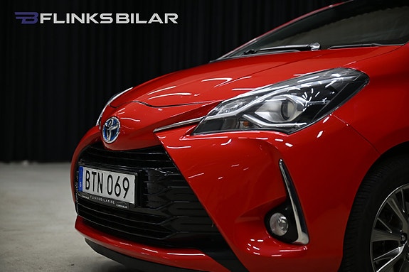Toyota Yaris 10 of 27