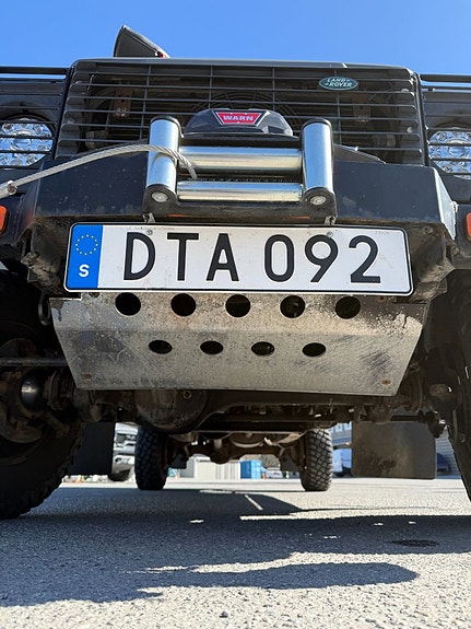 Land Rover Defender 130 6 of 30