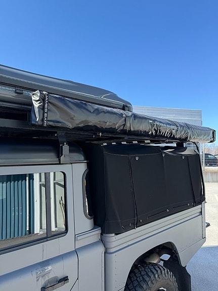 Land Rover Defender 130 4 of 5