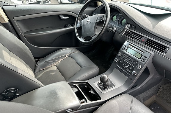 Volvo V70 16 of 20