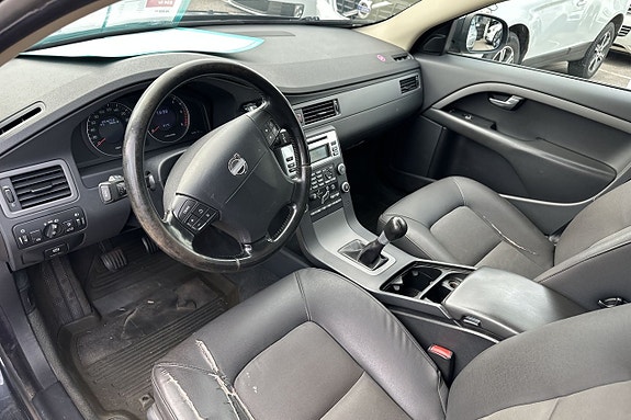 Volvo V70 12 of 20